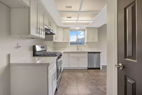 306 Elowin Ct, Visalia, CA 93291 photo 13