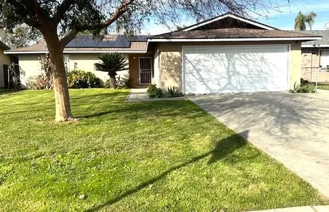 2000 W Buena Vista Ave, Visalia, CA 93291