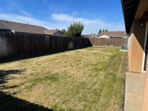 477 Edgewater St, Tulare, CA 93274 photo 20