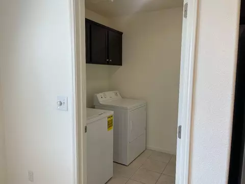 477 Edgewater St, Tulare, CA 93274 photo 9