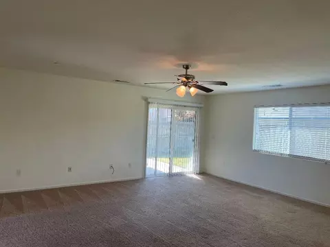 477 Edgewater St, Tulare, CA 93274 photo 6
