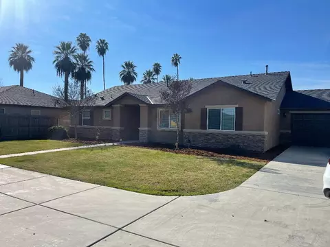 477 Edgewater St, Tulare, CA 93274 photo 2