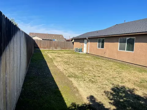 477 Edgewater St, Tulare, CA 93274 photo 21