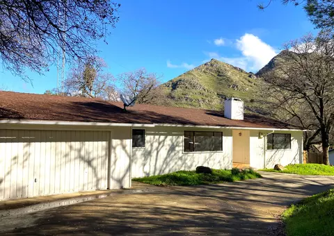 41056 Oak Ridge Dr, Three Rivers, CA 93271