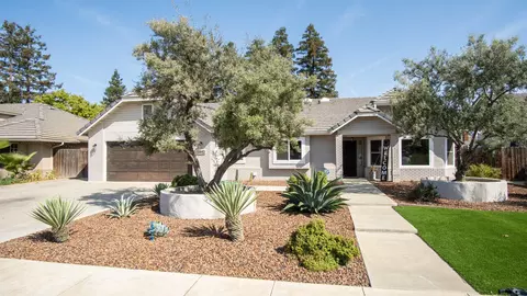 5942 W Cambridge Ave, Visalia, CA 93277