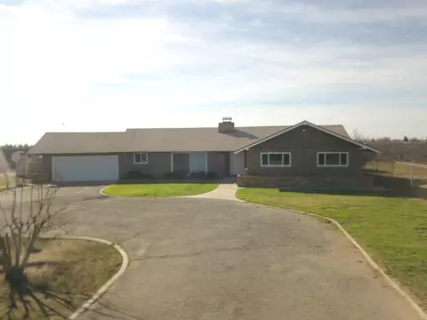 Exterior - 41771 Rd 92, Dinuba, CA 93618 photo 1 of 6