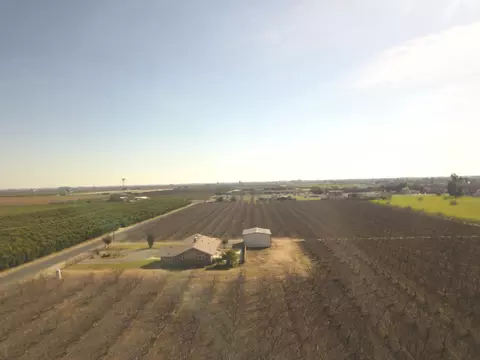 Exterior - 41771 Rd 92, Dinuba, CA 93618 photo 2 of 6