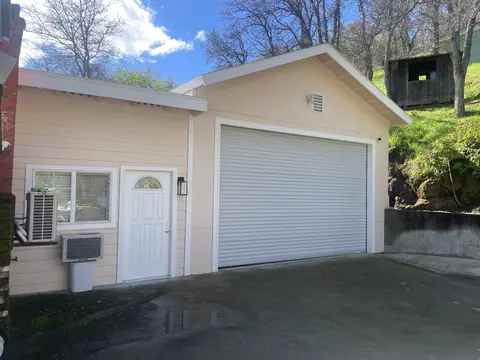 44577 Dinely Dr, Three Rivers, CA 93271 photo 3