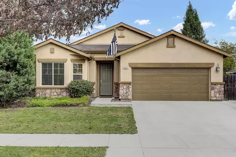 3836 E Laura Ave, Visalia, CA 93292
