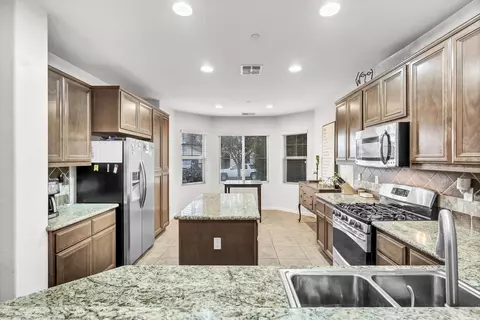 3836 E Laura Ave, Visalia, CA 93292 photo 7