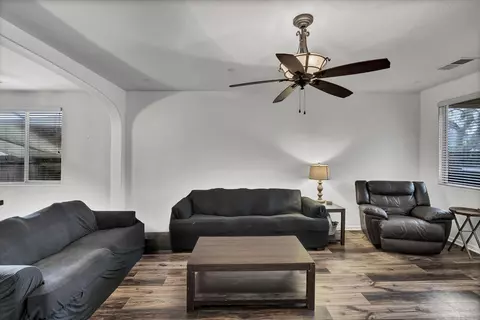 3836 E Laura Ave, Visalia, CA 93292 photo 9