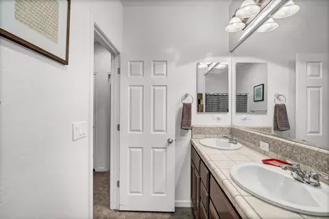 3836 E Laura Ave, Visalia, CA 93292 photo 14