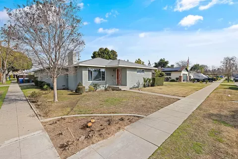 3907 E Garland Ave, Fresno, CA 93726