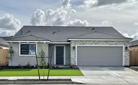 1933 E Murray Ave, Visalia, CA 93292