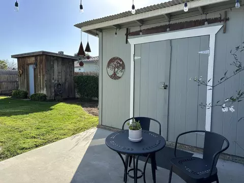 1066 E Cross Ave, Tulare, CA 93274 photo 4