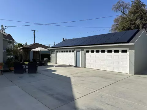 1066 E Cross Ave, Tulare, CA 93274 photo 3