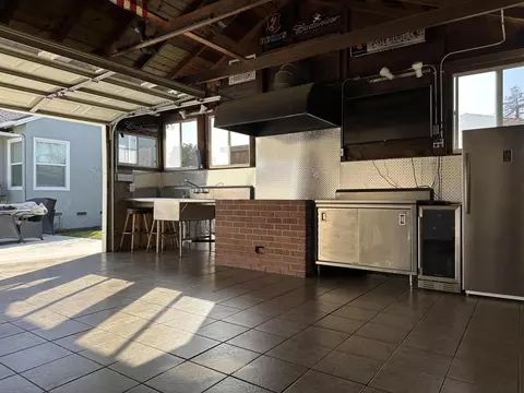 1066 E Cross Ave, Tulare, CA 93274 photo 15