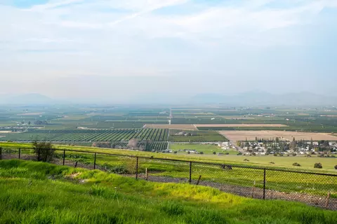 View/Area - 187 High Sierra Dr, Exeter, CA 93221 photo 11 of 12