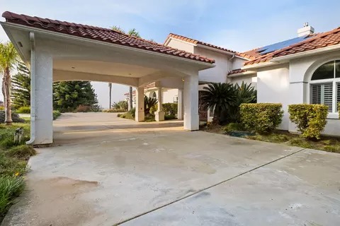 Exterior - 187 High Sierra Dr, Exeter, CA 93221 photo 3 of 14