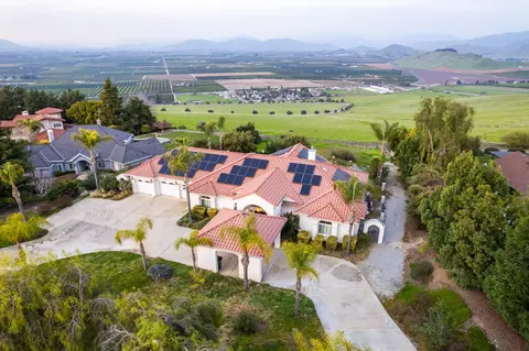 View/Area - 187 High Sierra Dr, Exeter, CA 93221 photo 9 of 12