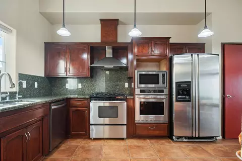 Kitchen - 187 High Sierra Dr, Exeter, CA 93221 photo 1 of 3