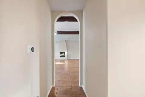 Entry Way - 187 High Sierra Dr, Exeter, CA 93221 photo 2 of 2