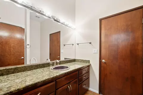 Bath - 187 High Sierra Dr, Exeter, CA 93221 photo 1 of 3
