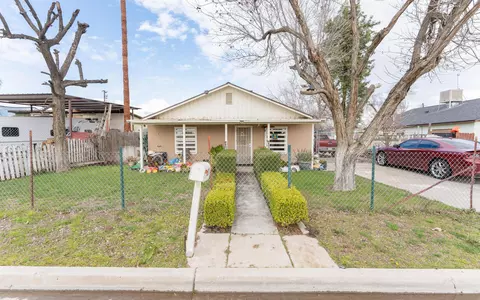 312 Wilson Rd, Bakersfield, CA 93307