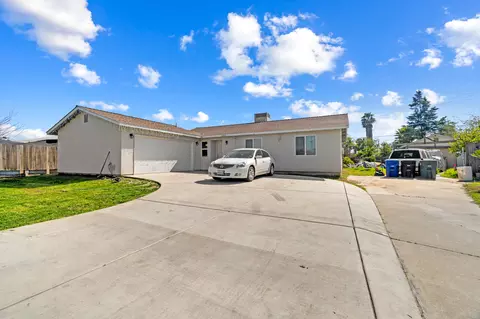 12903 Risley Ave, Orosi, CA 93647