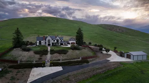 View/Area - 18301 Rd 256, Strathmore, CA 93267 photo 2 of 12