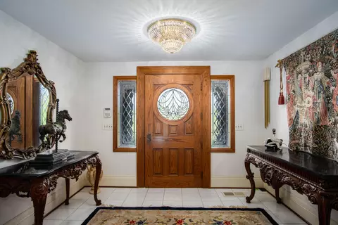 Entry Way - 18301 Rd 256, Strathmore, CA 93267 photo 2 of 3