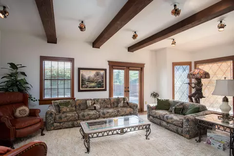 Living - 18301 Rd 256, Strathmore, CA 93267 photo 3 of 3