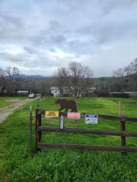 40525 Balch Park Rd, Springville, CA 93265 photo 2