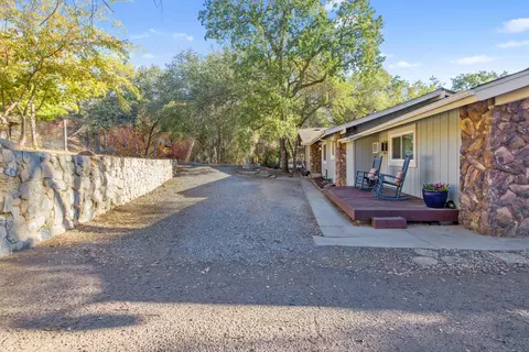 Exterior - 43662 Washburn Dr, Three Rivers, CA 93271 photo 5 of 15