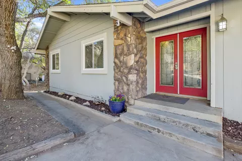 Exterior - 43662 Washburn Dr, Three Rivers, CA 93271 photo 7 of 15