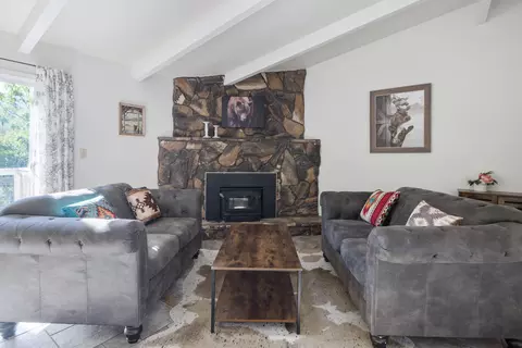 Living - 43662 Washburn Dr, Three Rivers, CA 93271 photo 1 of 7
