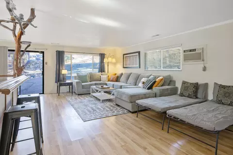 Living - 43662 Washburn Dr, Three Rivers, CA 93271 photo 4 of 7