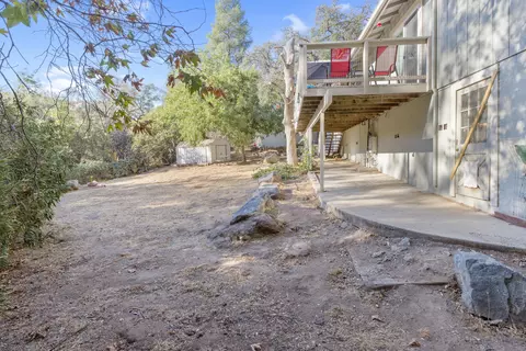Exterior - 43662 Washburn Dr, Three Rivers, CA 93271 photo 14 of 15
