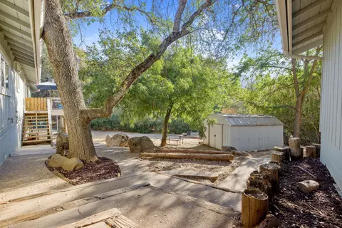 Exterior - 43662 Washburn Dr, Three Rivers, CA 93271 photo 12 of 15