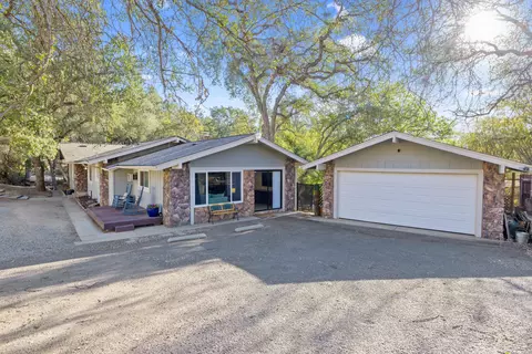 Exterior - 43662 Washburn Dr, Three Rivers, CA 93271 photo 4 of 15
