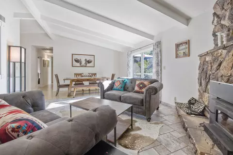 Living - 43662 Washburn Dr, Three Rivers, CA 93271 photo 3 of 7