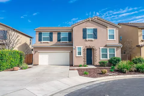 3056 Winslow St, Visalia, CA 93291