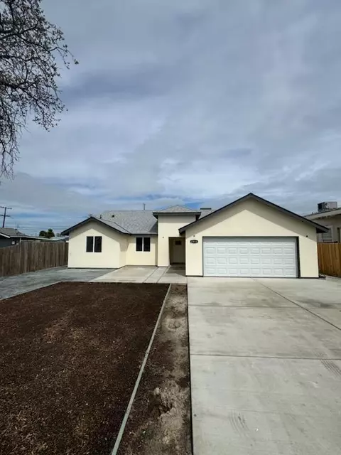 2416 Patterson Ave, Corcoran, CA 93212