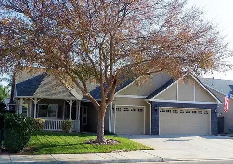 8914 N Matus Ave, Fresno, CA 93720