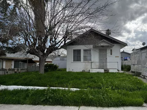323 Philippine St, Taft, CA 93268