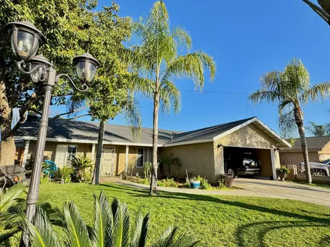 1666 Hartley Ave, Farmersville, CA 93223