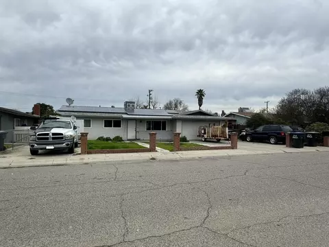 1510 W Sunnyside Ave, Visalia, CA 93277