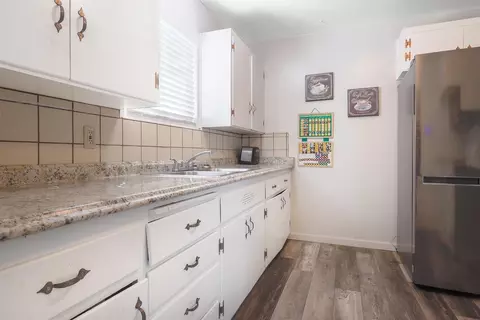8575 Eddy St, Hanford, CA 93230 photo 9