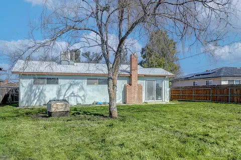 8575 Eddy St, Hanford, CA 93230 photo 24