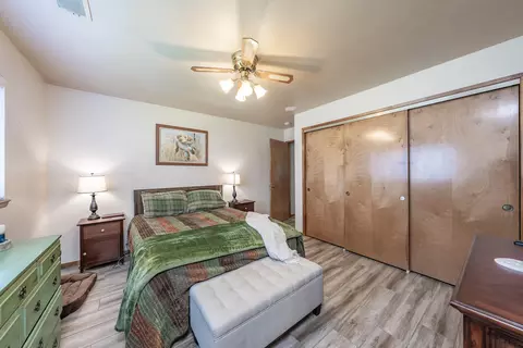 2139 S Conyer Ct, Visalia, CA 93277 photo 14